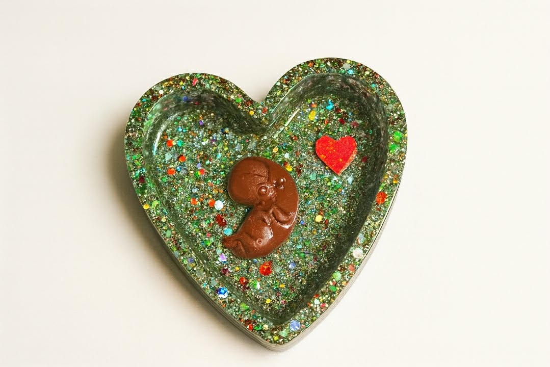 Fetus Memorial Heart – Pregnancy Loss Keepsake – Handmade Resin Memorial – Miscarriage Remembrance – Baby Loss Memorial