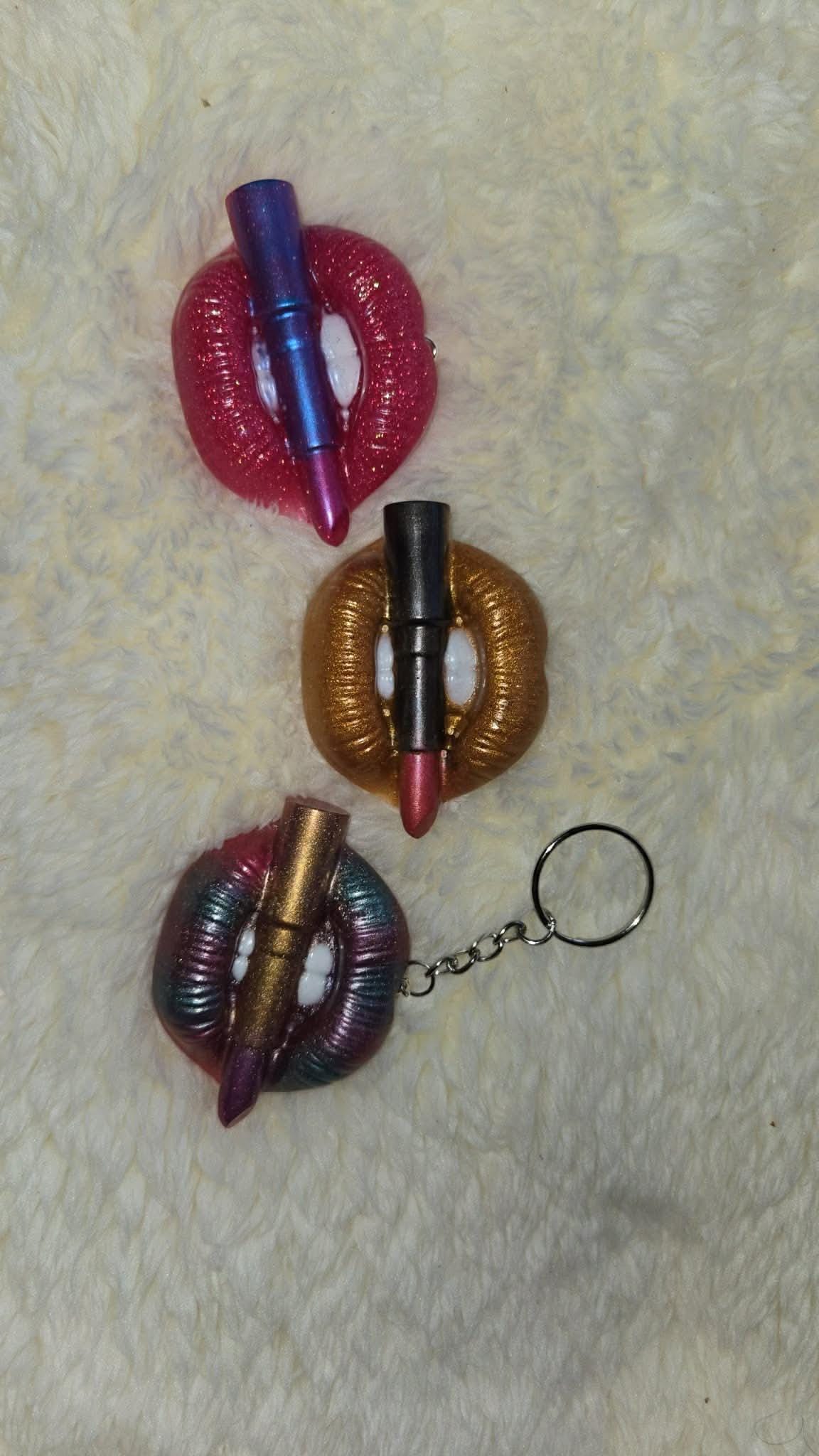 resin lip keychain