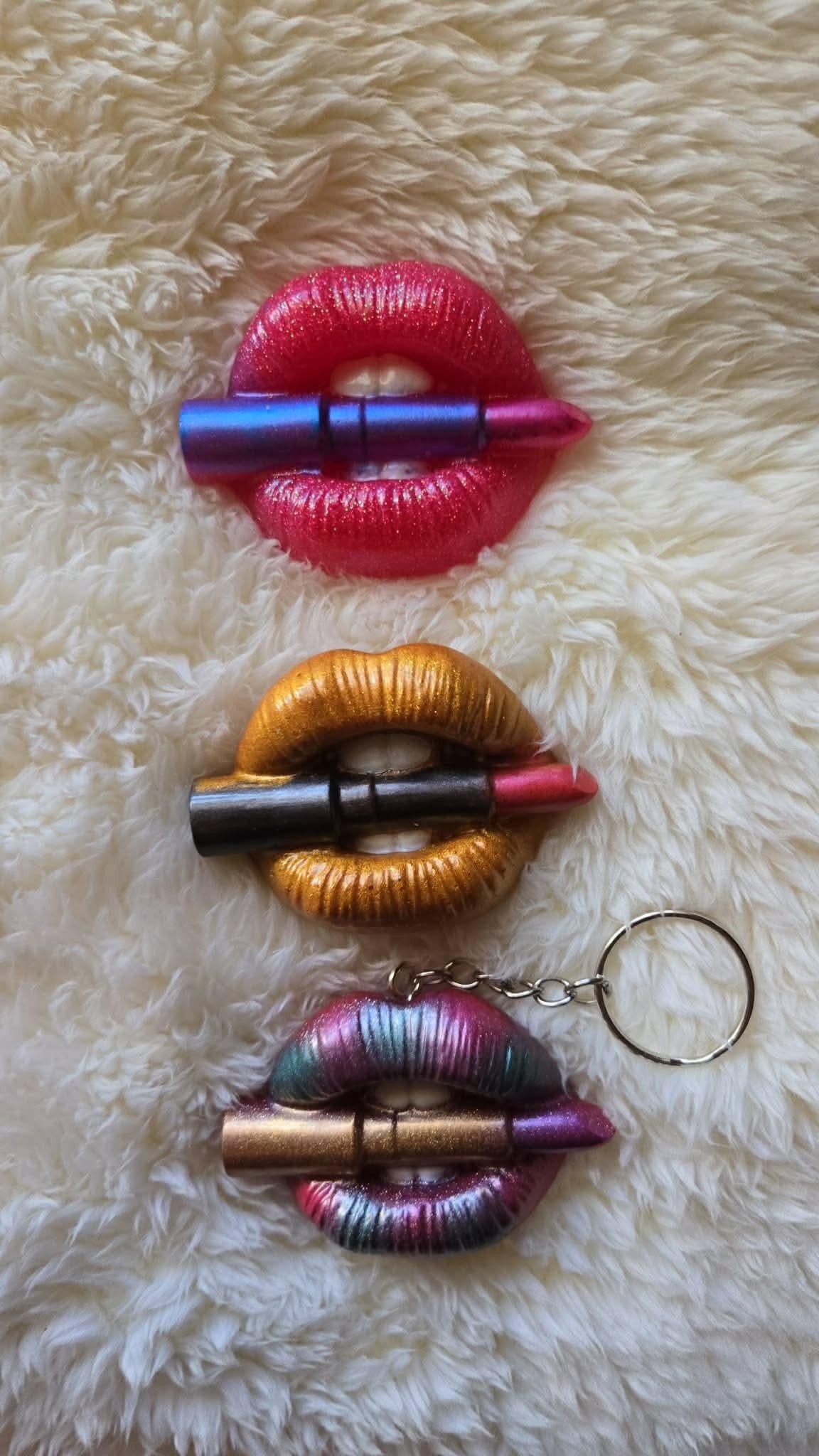 resin lip keychain